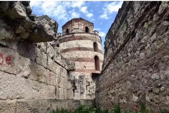 Makedon Kulesi'nin restorasyonunun gelecek yıl tamamlanması hedefleniyor
