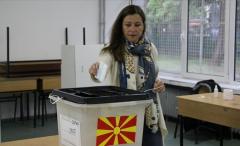 Kuzey Makedonya'daki erken genel seçim Kovid-19 nedeniyle ertelendi