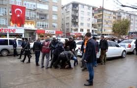 Çorlu'da Hdp'lilerin Protestosuna Polis Müdahale Etti: 13 Gözaltı
