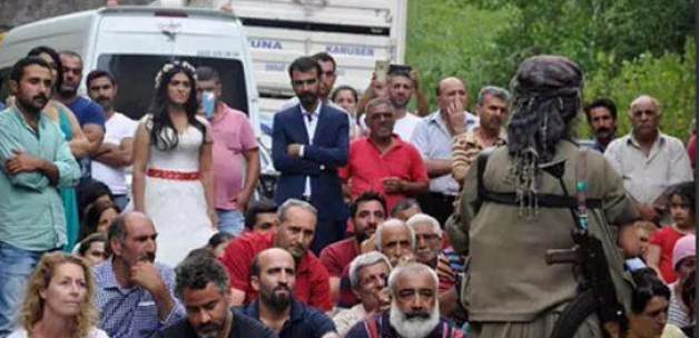 PKK, gelin ve damada propaganda yaptı