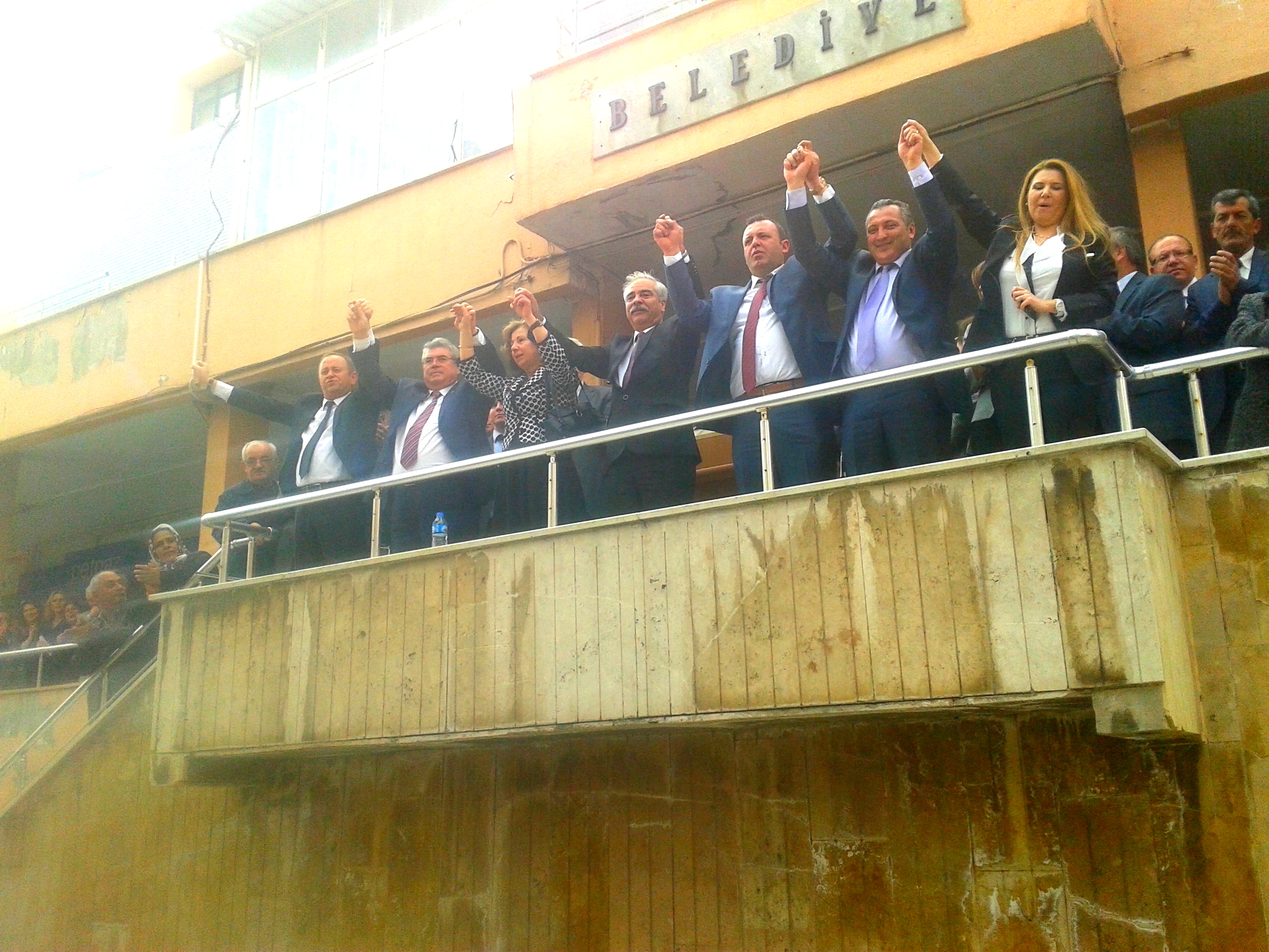 Özcan Mazbatasını Aldı