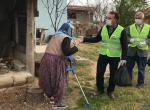 İlçedeki vatandaşlara maske ve eldiven dağıtıldı