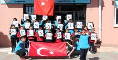 Köy okulundan Mehmetçik'e 