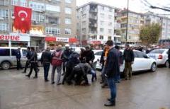 Çorlu'da Hdp'lilerin Protestosuna Polis Müdahale Etti: 13 Gözaltı