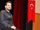 'Oğlun çatır çatır öpüşüyor anne'